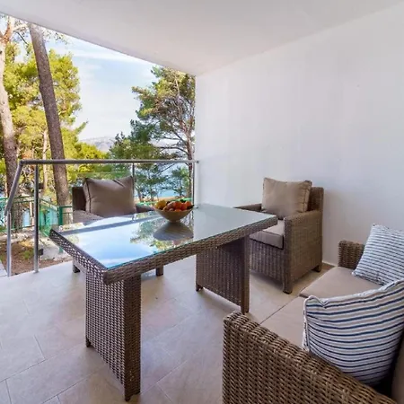 - Comfort One Bedroom E11 Lumbarda